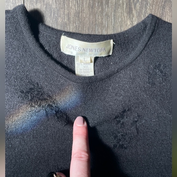 🔴SOLD~S/M Jones New York Merino Wool Crop 90’s knit black shirt. - Picture 4 of 7